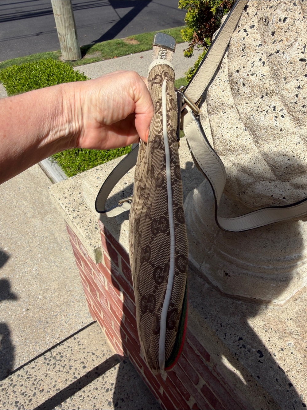 Gucci Beige Monogram Crossbody Bag with Green& Red stripe & COA white leather - Picture 15 of 16